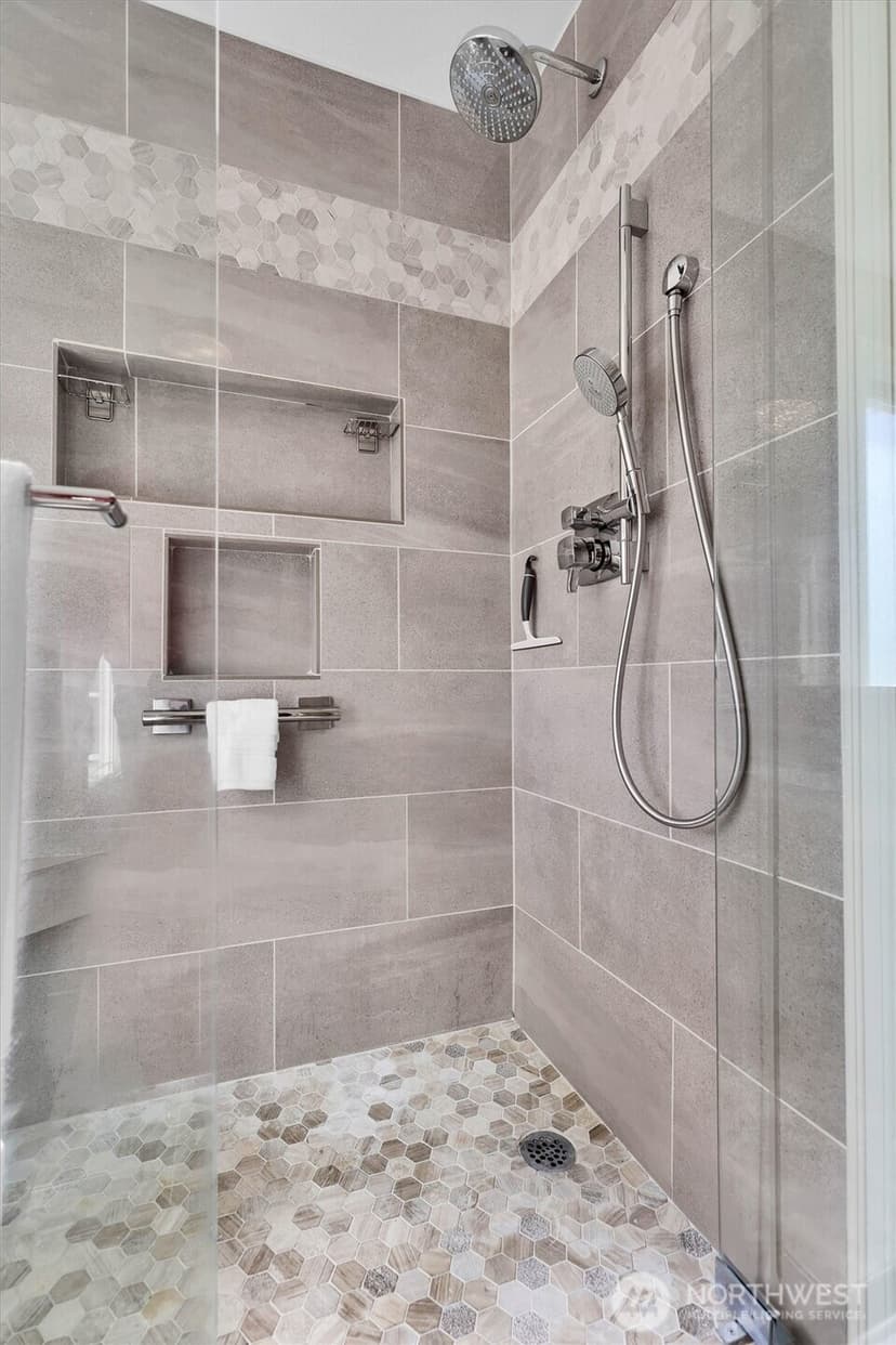 Property photo for 915 N Laurel Lane, Tacoma photo 22