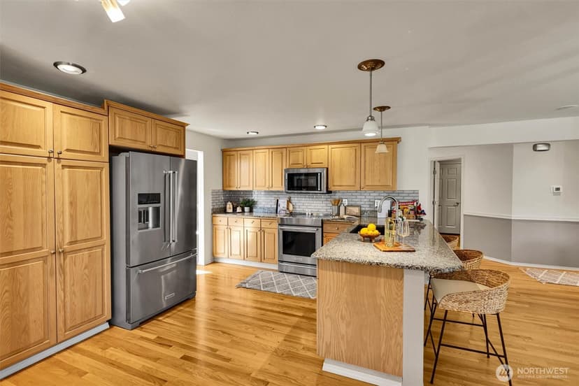 Property photo for 915 N Laurel Lane, Tacoma photo 11