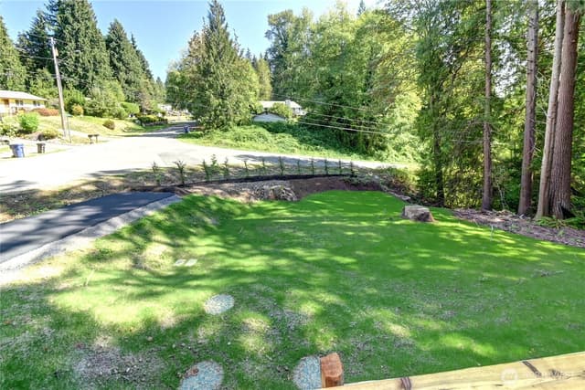 Property photo for 18012 123 Place NE, Arlington photo 2