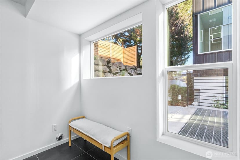Property photo for 12512 35th Avenue NE #B, Seattle photo 6