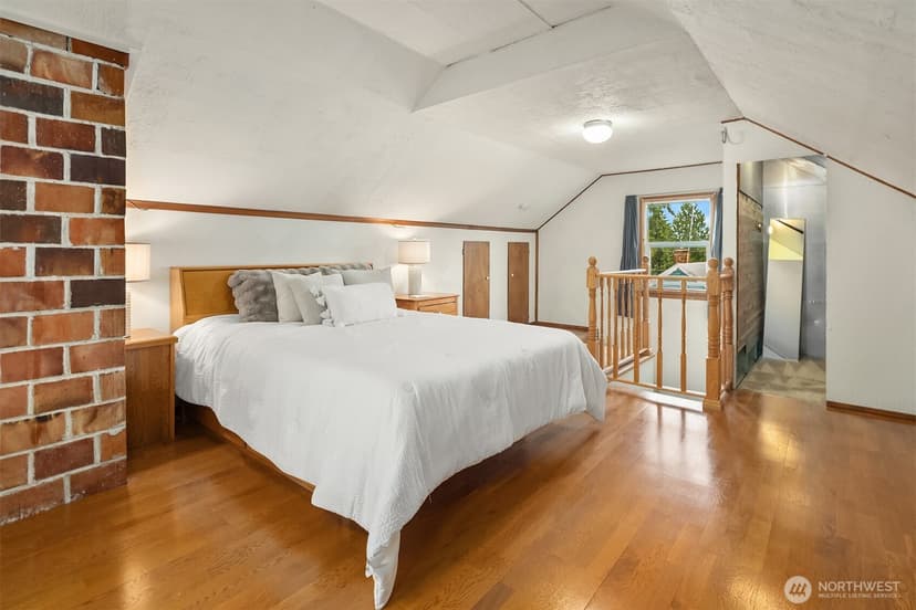 Property photo for 347 NW 52nd Street, Seattle photo 17