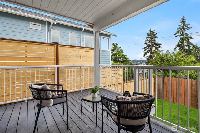 Property photo for 347 NW 52nd Street, Seattle photo 3