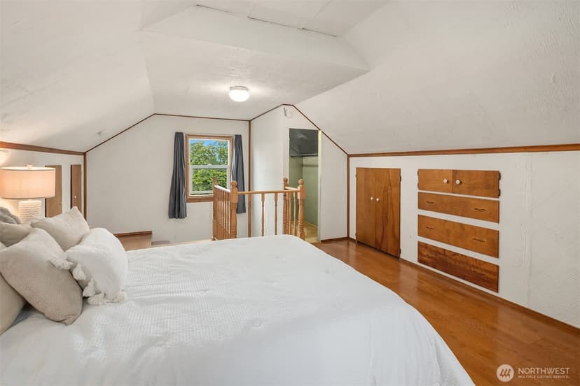 Property photo for 347 NW 52nd Street, Seattle photo 16