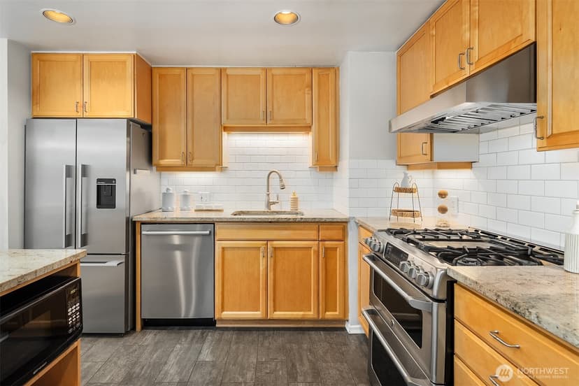 Property photo for 347 NW 52nd Street, Seattle photo 8