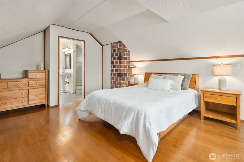 Property photo for 347 NW 52nd Street, Seattle photo 18
