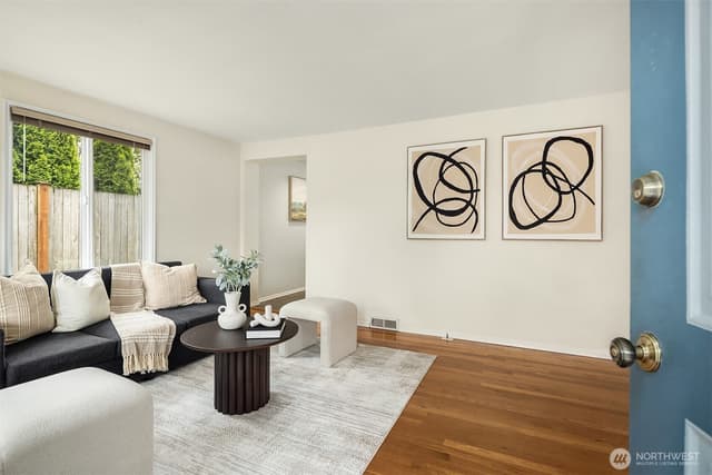 Property photo for 347 NW 52nd Street, Seattle photo 4