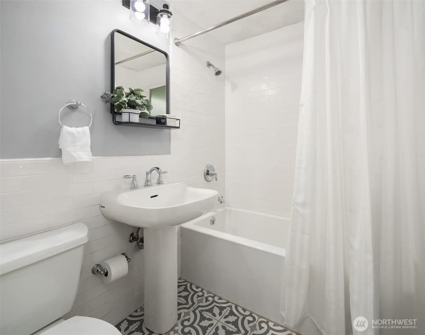 Property photo for 347 NW 52nd Street, Seattle photo 21