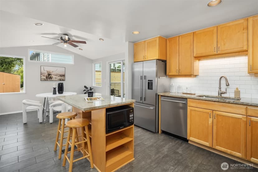 Property photo for 347 NW 52nd Street, Seattle photo 7