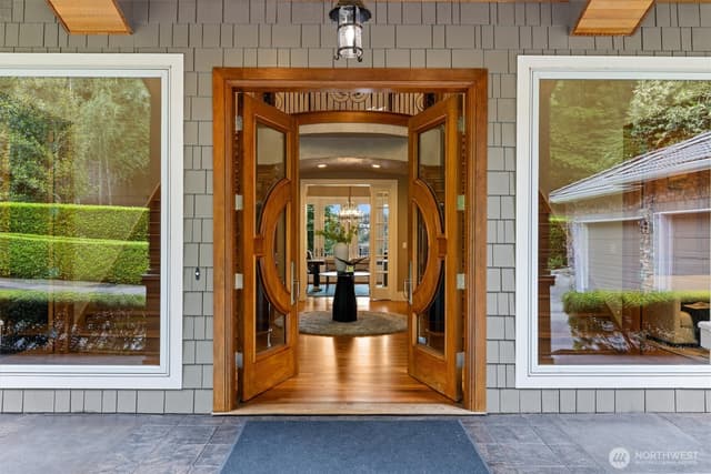 Property photo for 6434 E Mercer Way, Mercer Island photo 3