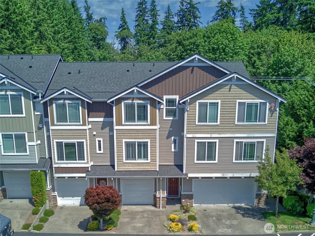 Property photo for 15720 Manor Way #E4, Lynnwood photo 2