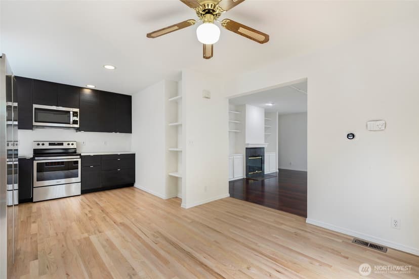 Property photo for 12715 35th Avenue NE #A, Seattle photo 11