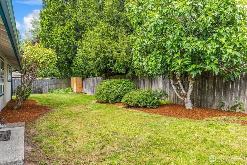Property photo for 1708 Monterey Court NE, Renton photo 24