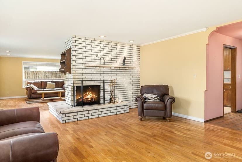 Property photo for 1708 Monterey Court NE, Renton photo 13