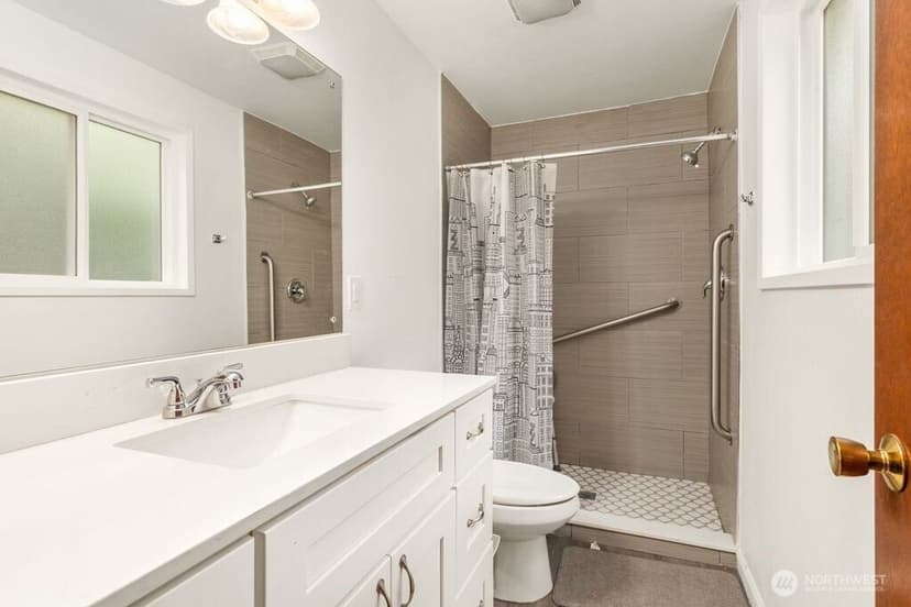 Property photo for 1708 Monterey Court NE, Renton photo 17