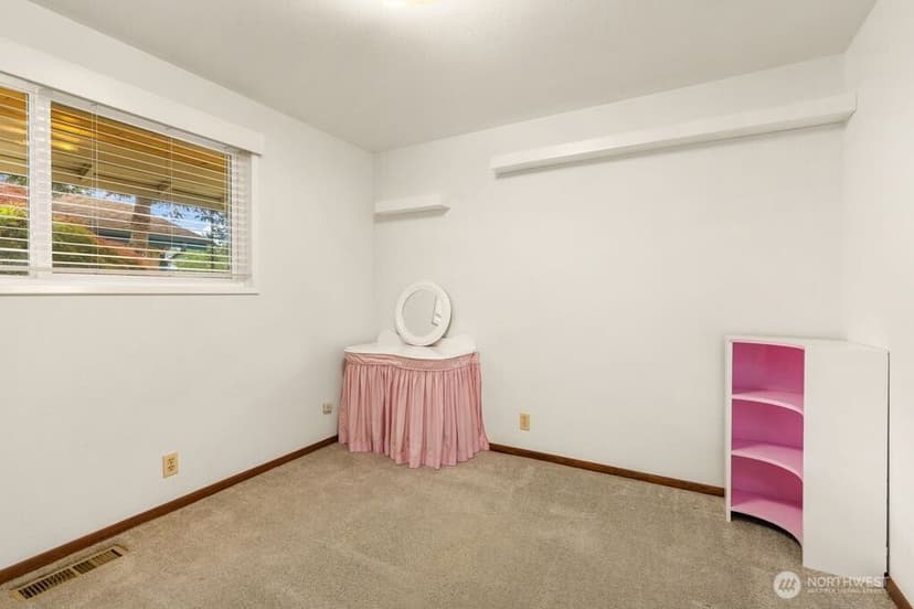 Property photo for 1708 Monterey Court NE, Renton photo 21
