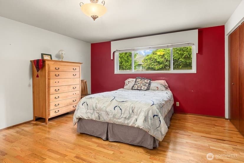 Property photo for 1708 Monterey Court NE, Renton photo 16