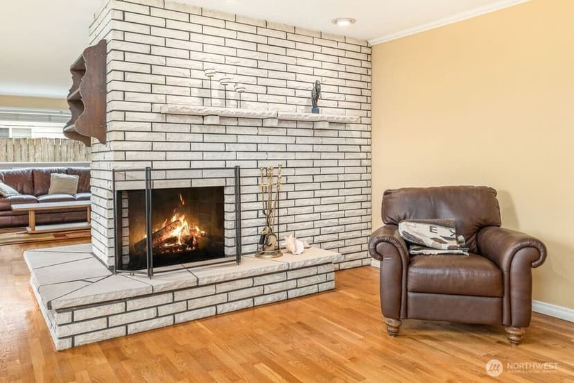 Property photo for 1708 Monterey Court NE, Renton photo 15