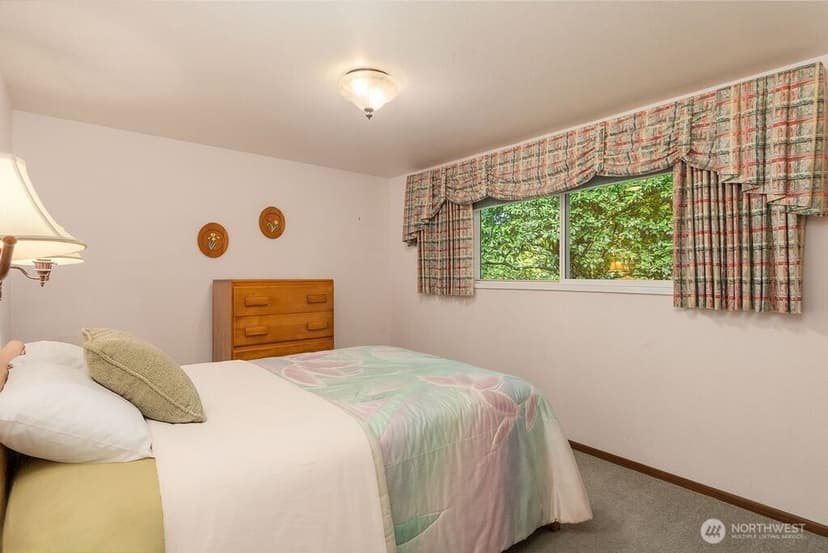 Property photo for 1708 Monterey Court NE, Renton photo 19