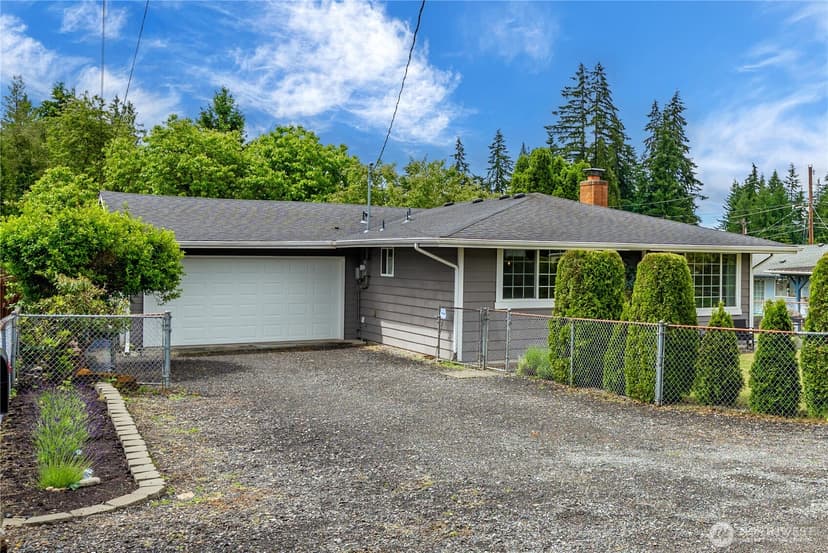 Property photo for 1030 118th Place SE, Everett photo 2