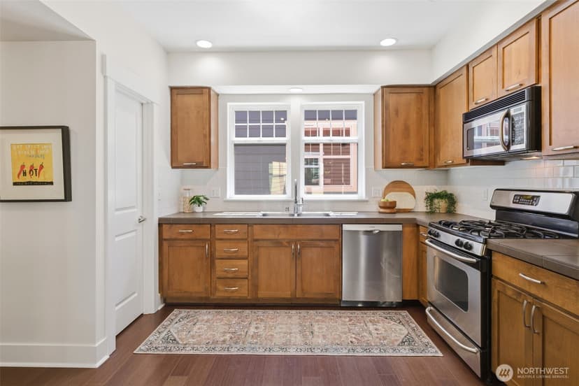 Property photo for 4417 28th Avenue S, Seattle photo 12
