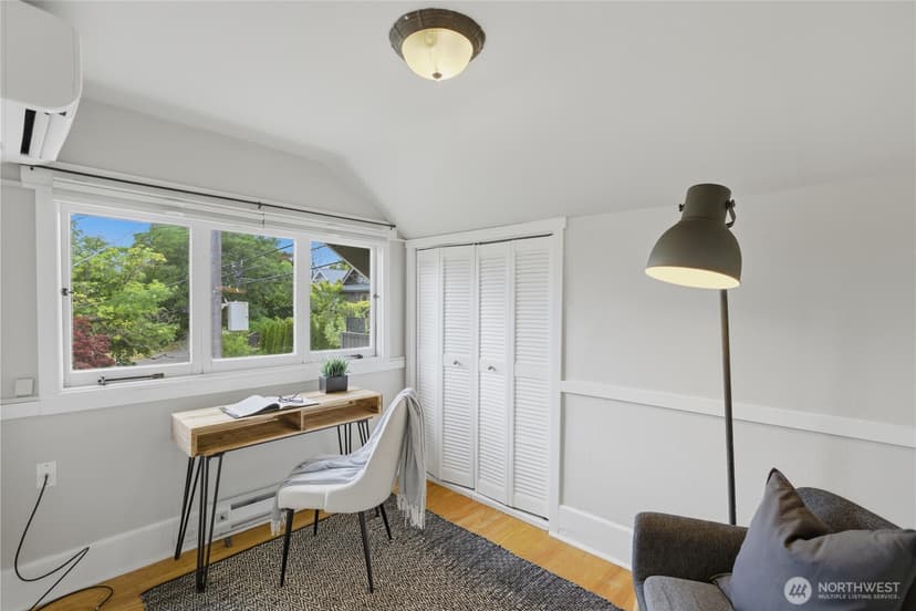 Property photo for 2412 2nd Avenue W, Seattle photo 16
