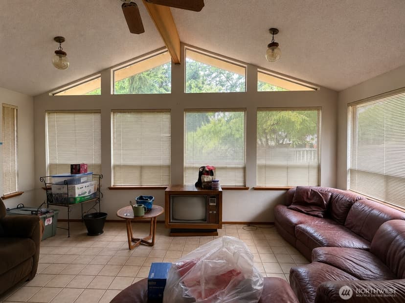 Property photo for 6009 85th Street E, Puyallup photo 3