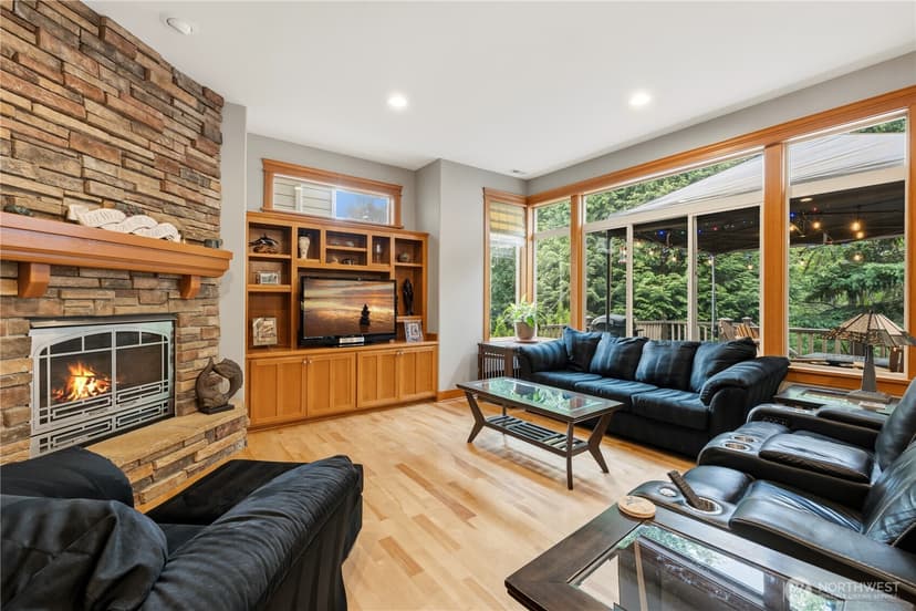 Property photo for 6603 Waterton Circle, Mukilteo photo 4