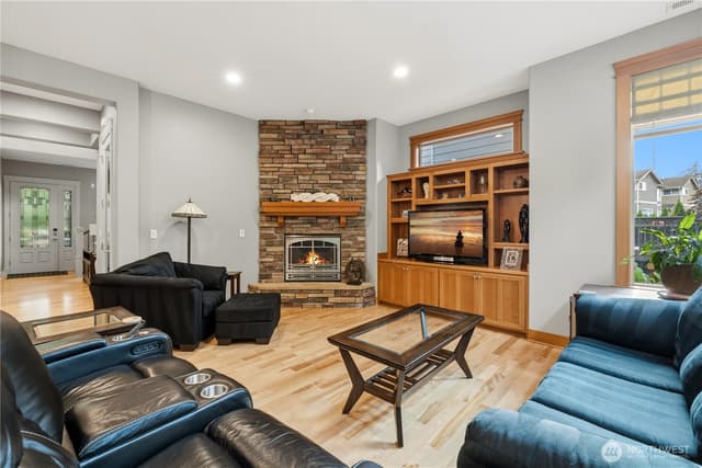 Property photo for 6603 Waterton Circle, Mukilteo photo 5