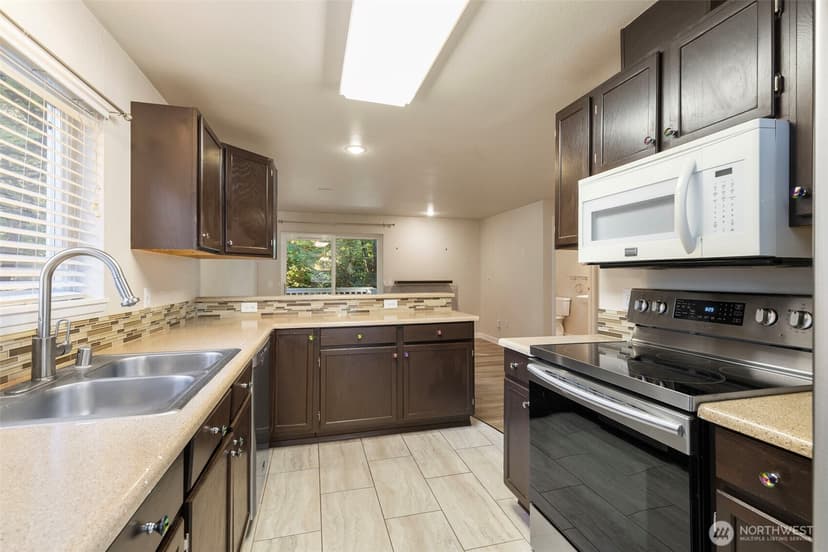 Property photo for 1307 NW Slate Lane #101, Silverdale photo 11