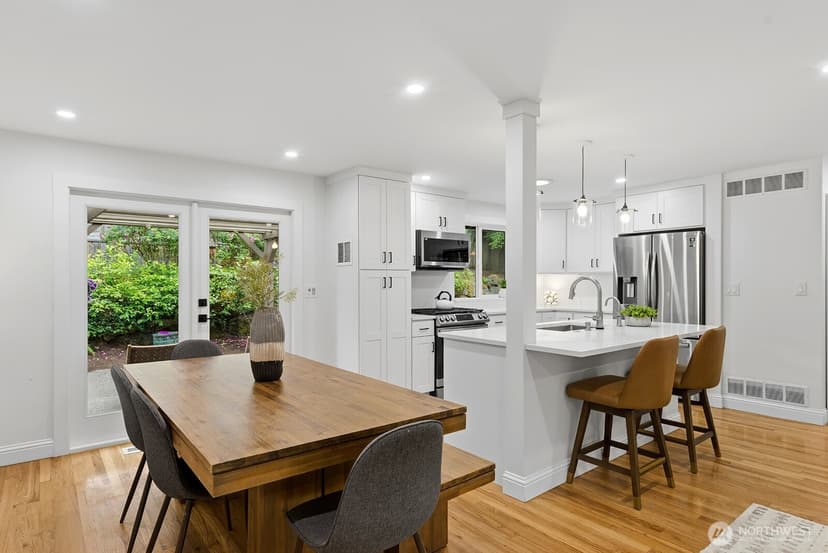 Property photo for 3412 79th Avenue SE, Mercer Island photo 8