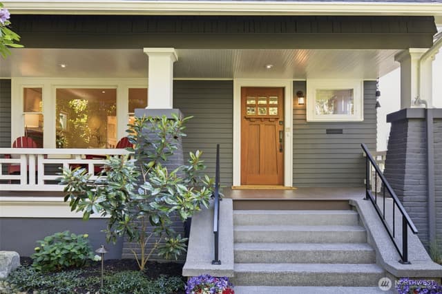 Property photo for 1625 7th Avenue W, Seattle photo 3