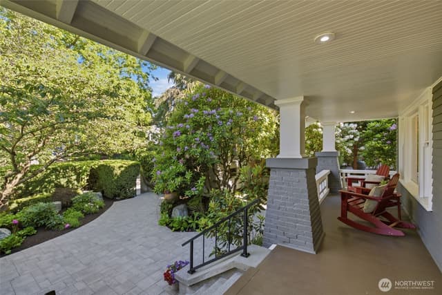 Property photo for 1625 7th Avenue W, Seattle photo 4