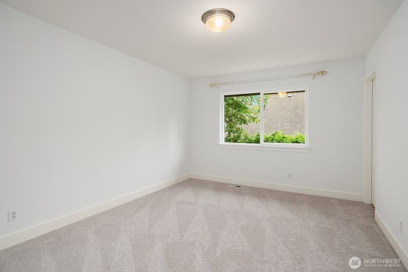Property photo for 9108 124th Avenue NE, Kirkland photo 30