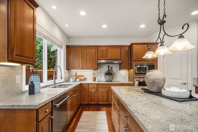 Property photo for 9108 124th Avenue NE, Kirkland photo 13
