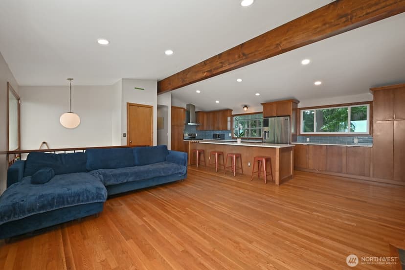 Property photo for 143 S 297th Place, Federal Way photo 9