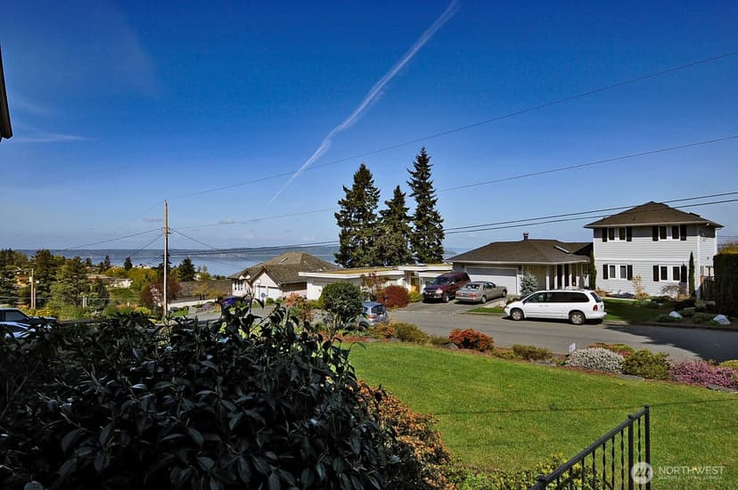 Property photo for 143 S 297th Place, Federal Way photo 32