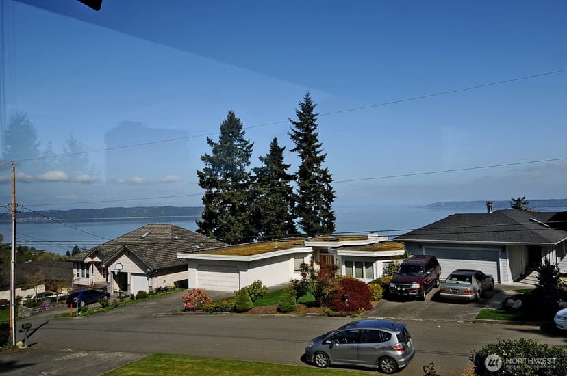 Property photo for 143 S 297th Place, Federal Way photo 34