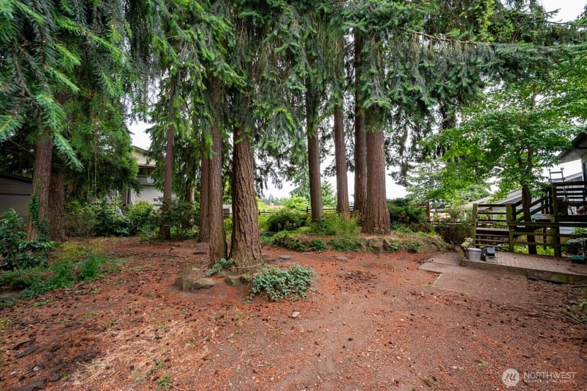 Property photo for 143 S 297th Place, Federal Way photo 28