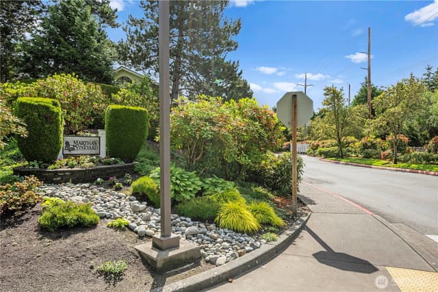 Property photo for 5500 Harbour Pointe Blvd #H201, Mukilteo photo 3