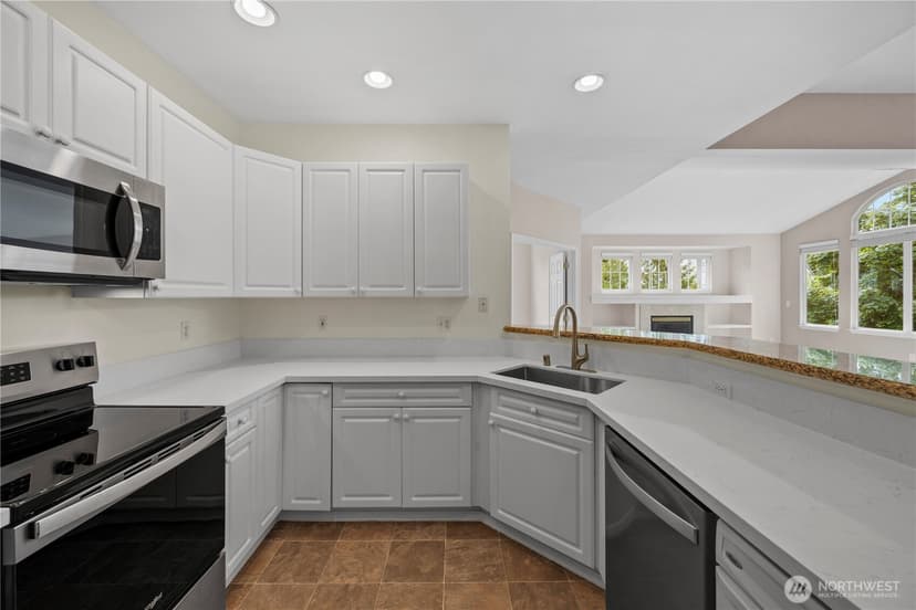 Property photo for 5500 Harbour Pointe Blvd #H201, Mukilteo photo 14
