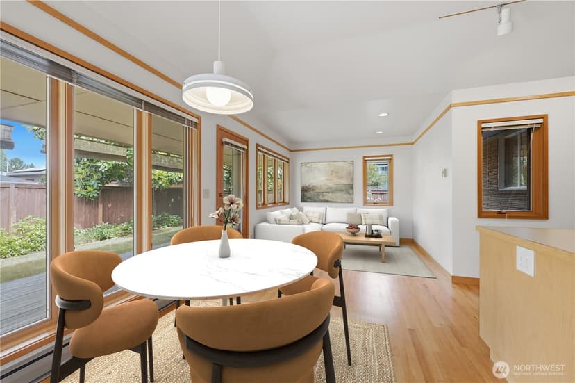 Property photo for 7025 43rd Avenue NE, Seattle photo 9