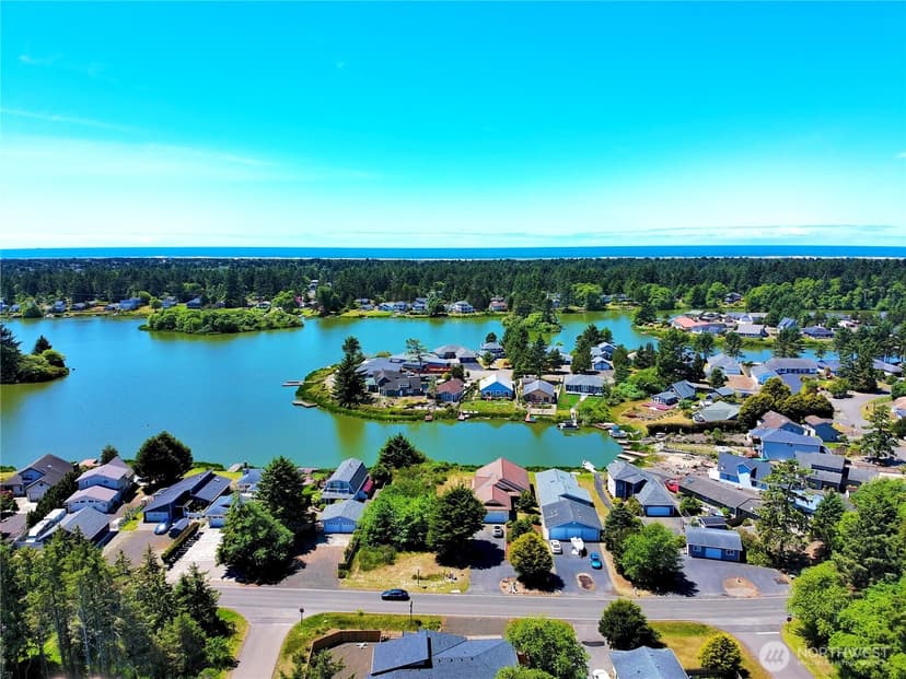 Property photo for 417 Duck Lake Drive SE, Ocean Shores photo 8