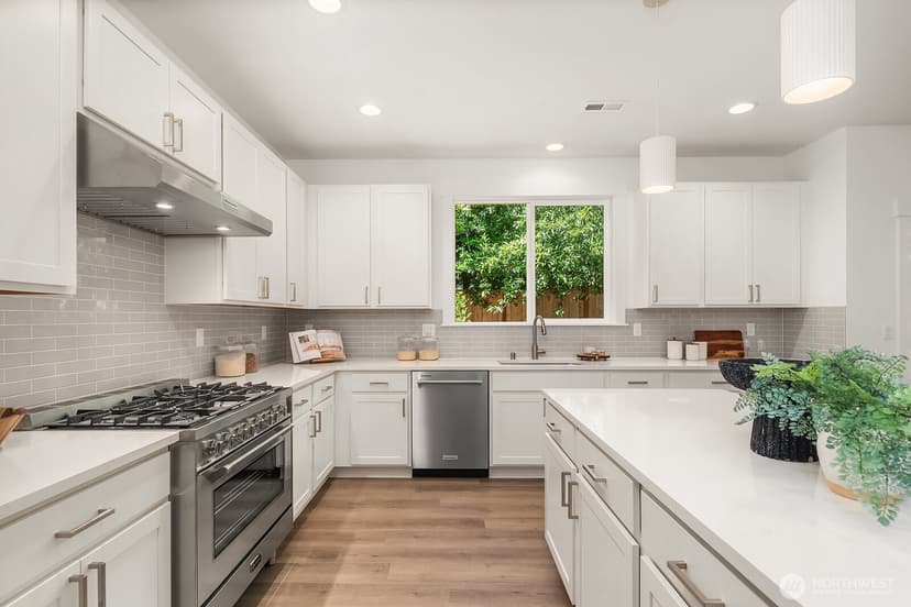 Property photo for 10702 SE 170th Place, Renton photo 12