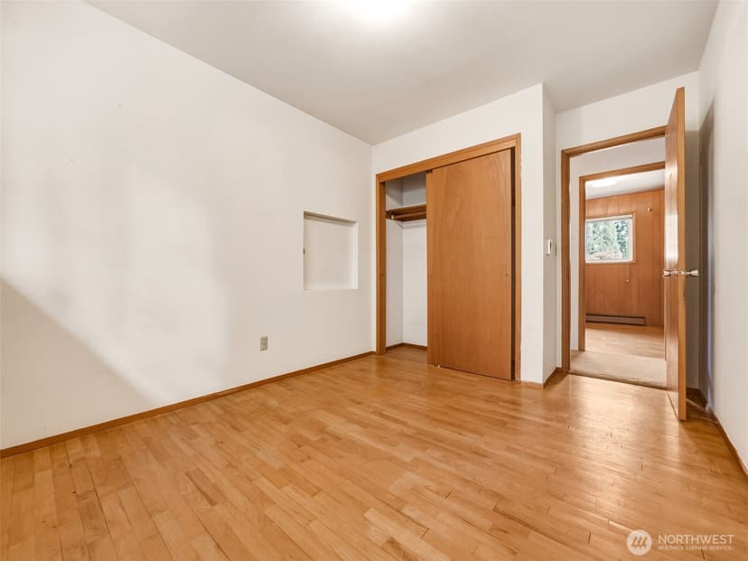 Property photo for 1935 SW 164th Street, Burien photo 16