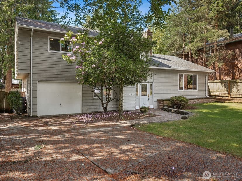 Property photo for 1935 SW 164th Street, Burien