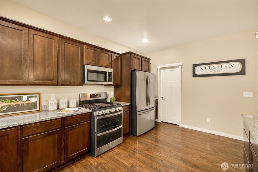 Property photo for 810 90th Street NW, Tulalip photo 8