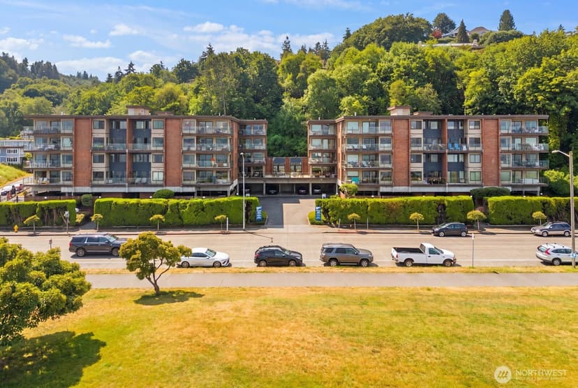 Property photo for 1727 Harbor Avenue SW #N401, Seattle