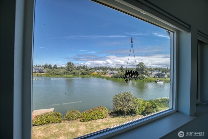 Property photo for 142 Sea Breeze Loop SE, Ocean Shores photo 23