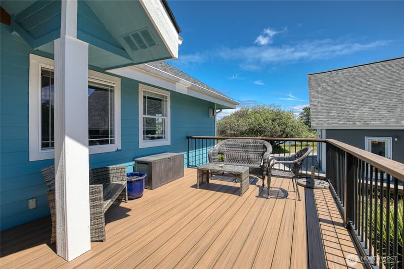 Property photo for 142 Sea Breeze Loop SE, Ocean Shores photo 6