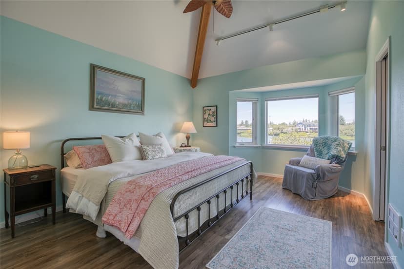 Property photo for 142 Sea Breeze Loop SE, Ocean Shores photo 16